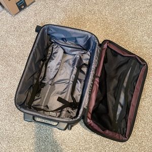 Rick Steve’s roller carry on